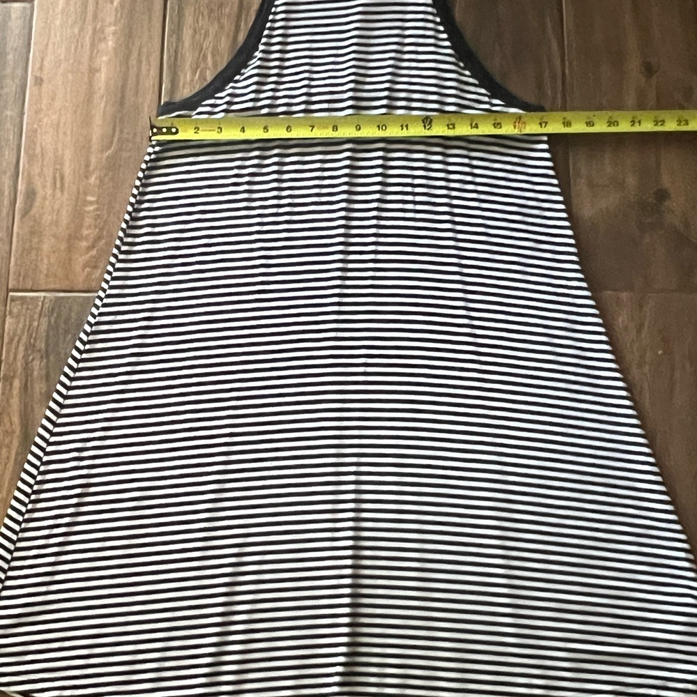 OLD NAVY HIGH NECK SWING DRESS …….437 - Picture 9 of 10